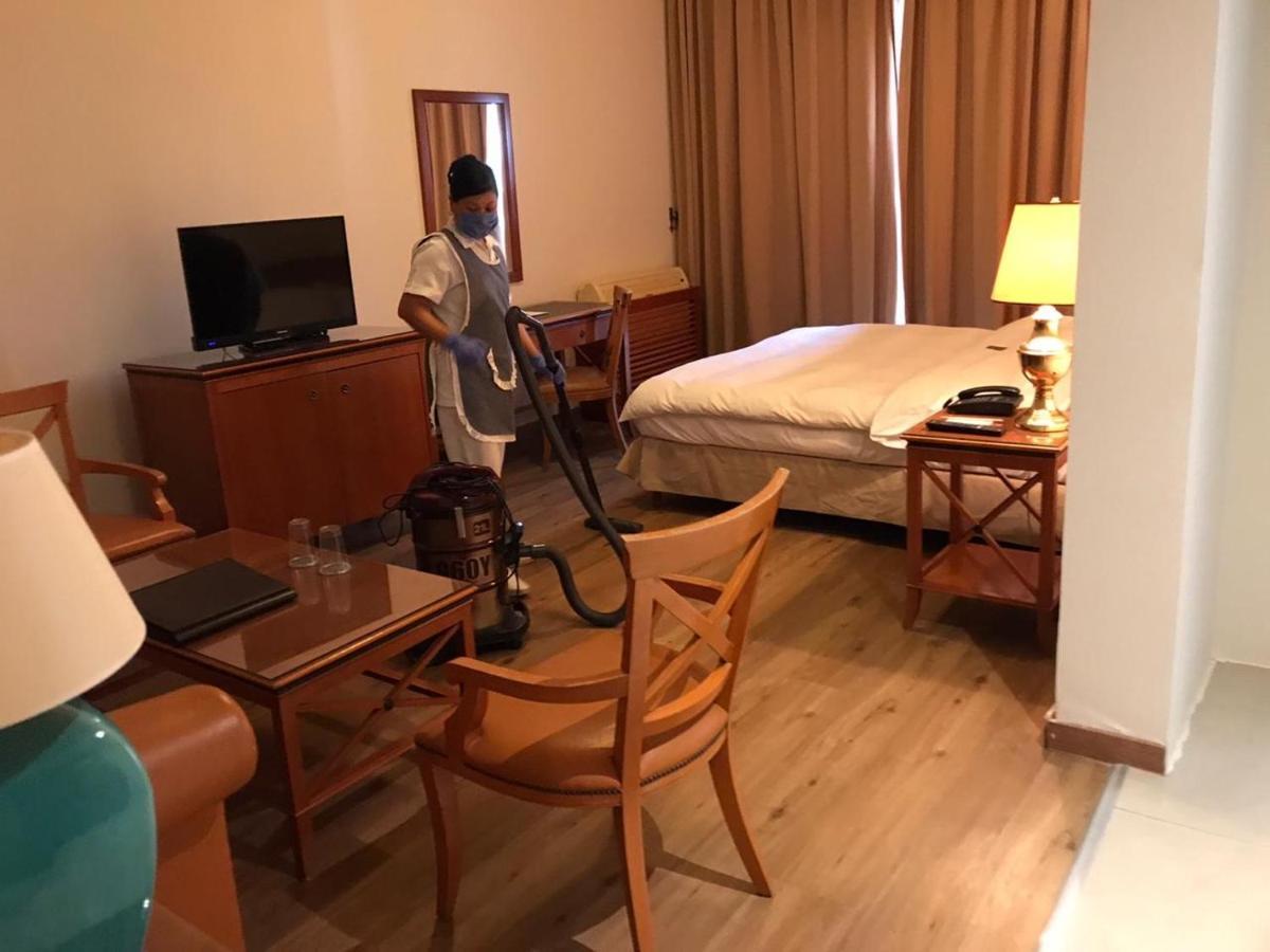 Napoleon Hotel Beirut Bagian luar foto