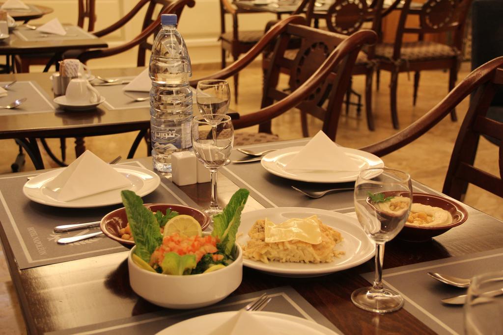 Napoleon Hotel Beirut Bagian luar foto