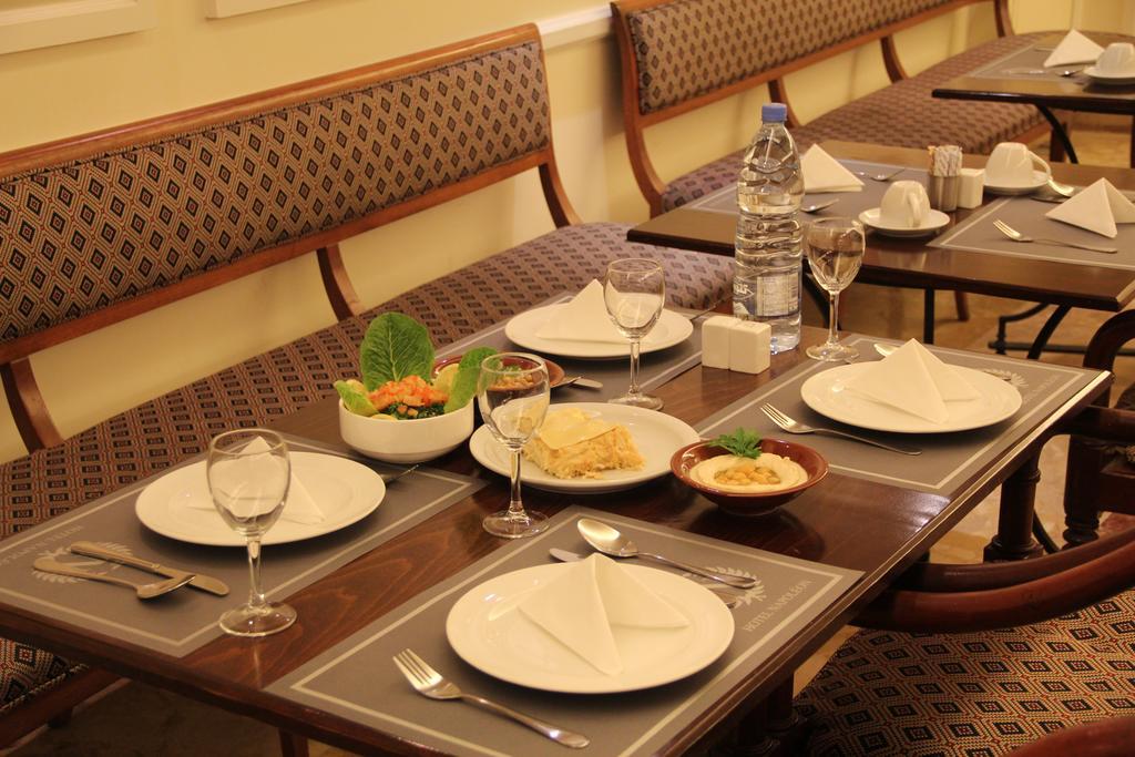 Napoleon Hotel Beirut Bagian luar foto