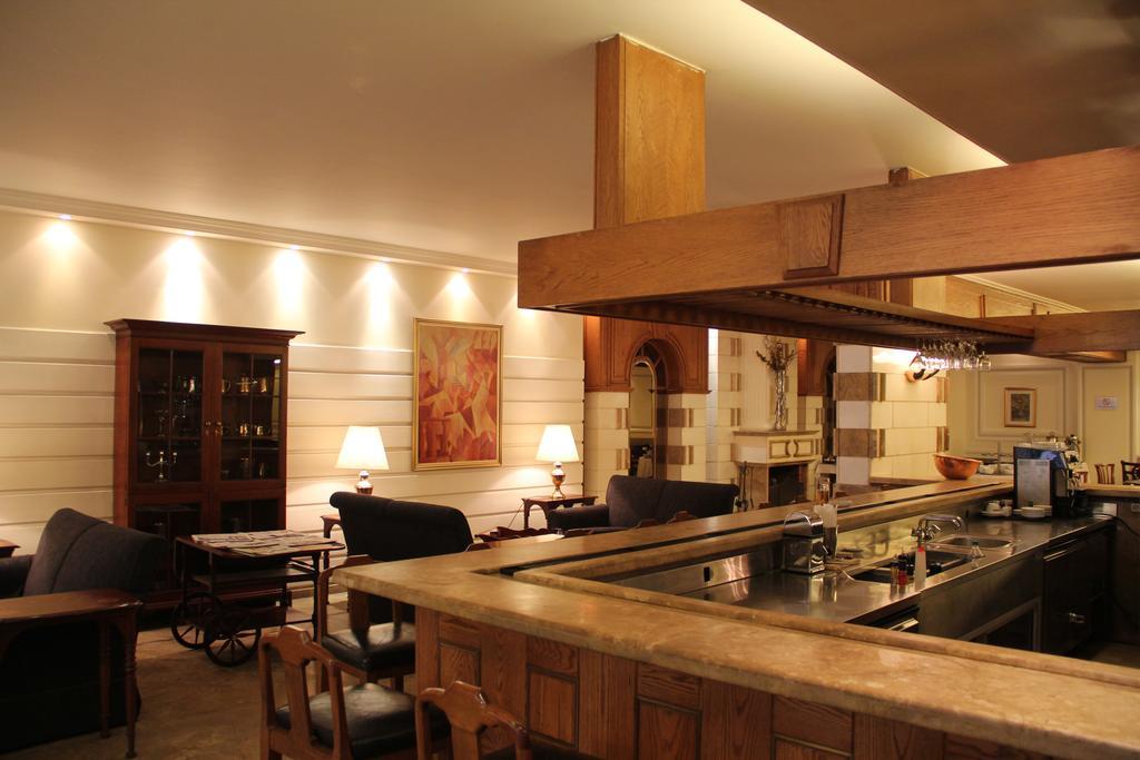 Napoleon Hotel Beirut Bagian luar foto