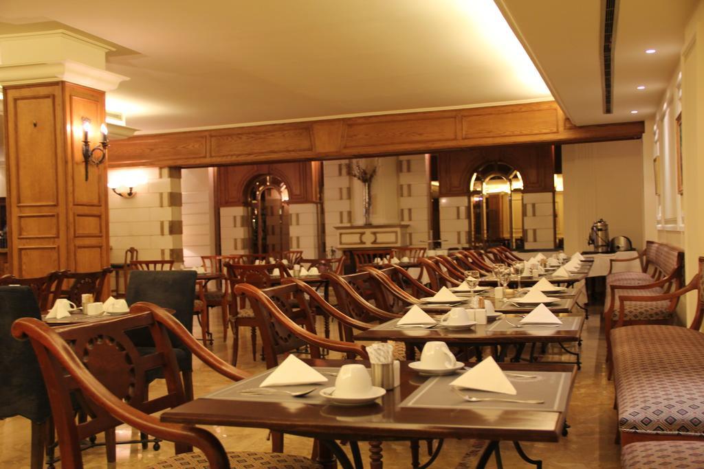 Napoleon Hotel Beirut Bagian luar foto