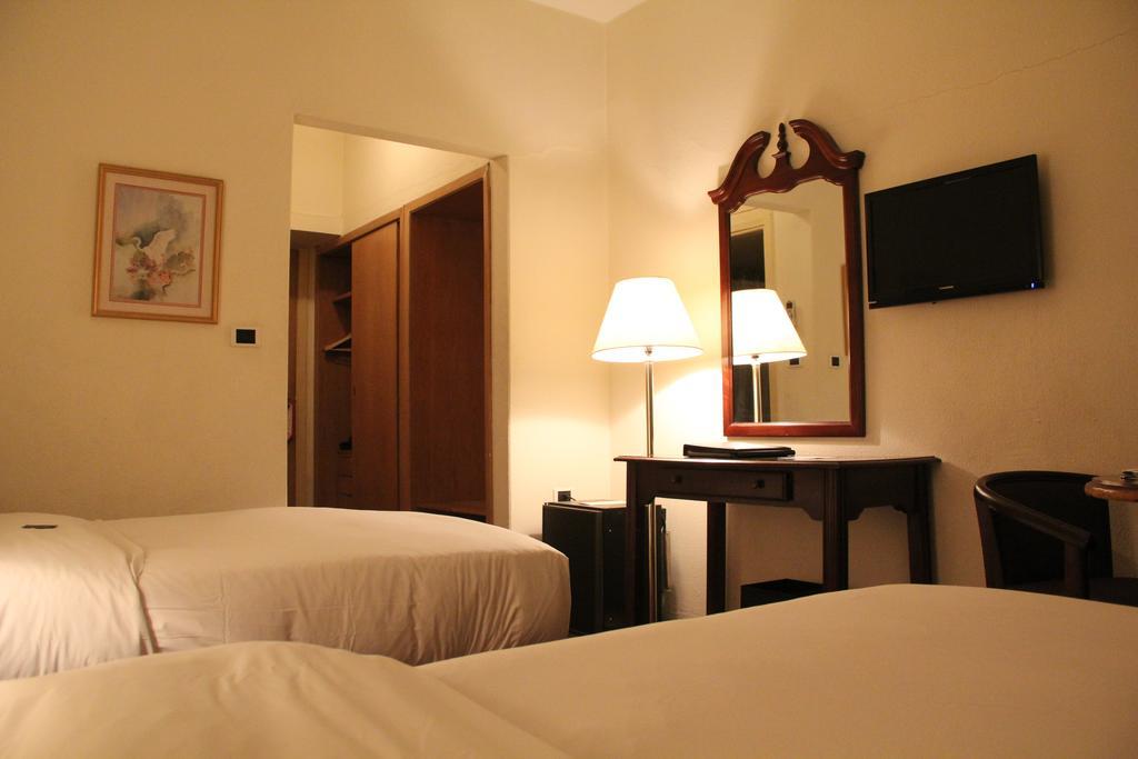 Napoleon Hotel Beirut Bagian luar foto