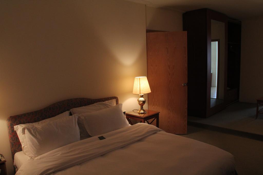 Napoleon Hotel Beirut Bagian luar foto