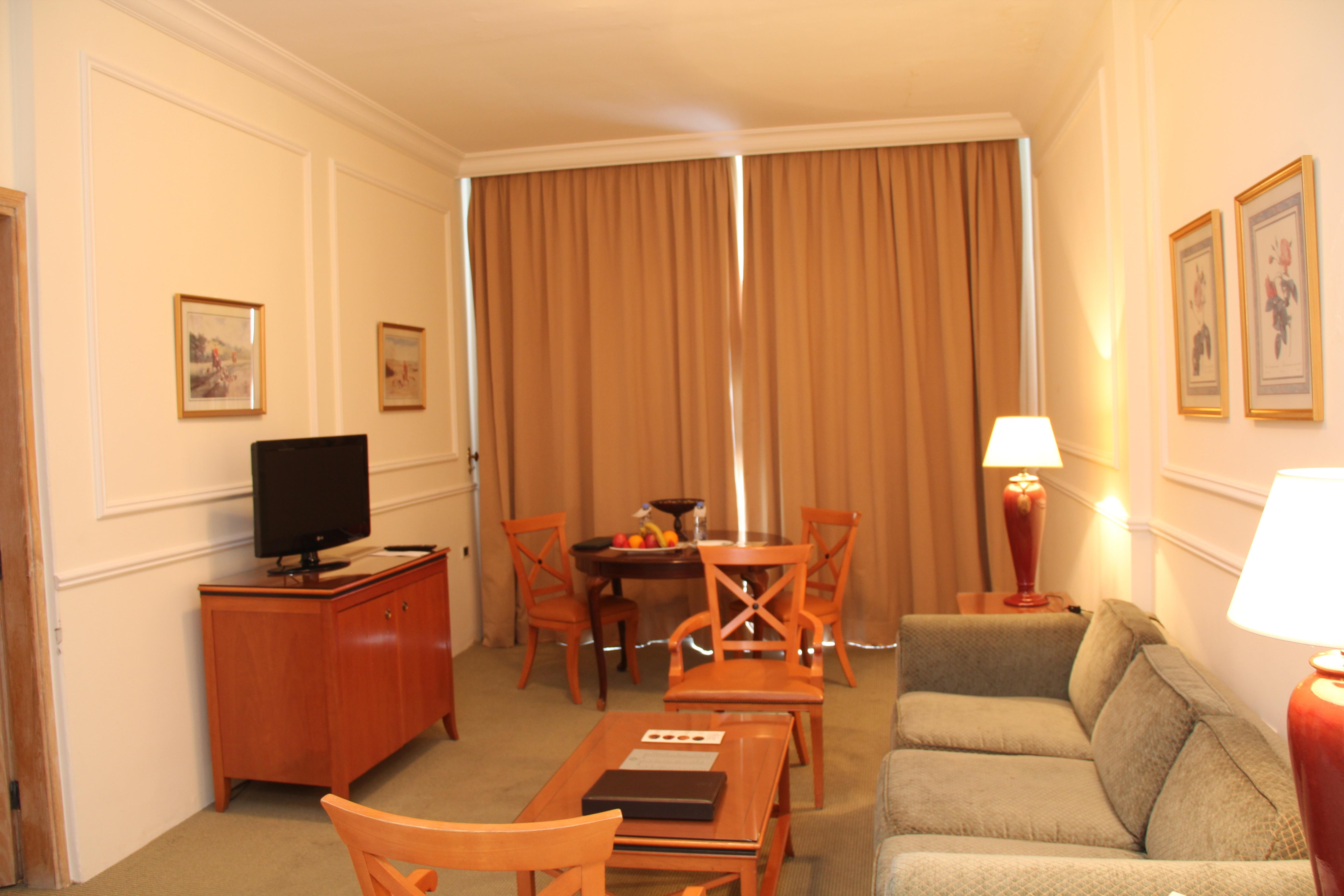 Napoleon Hotel Beirut Bagian luar foto