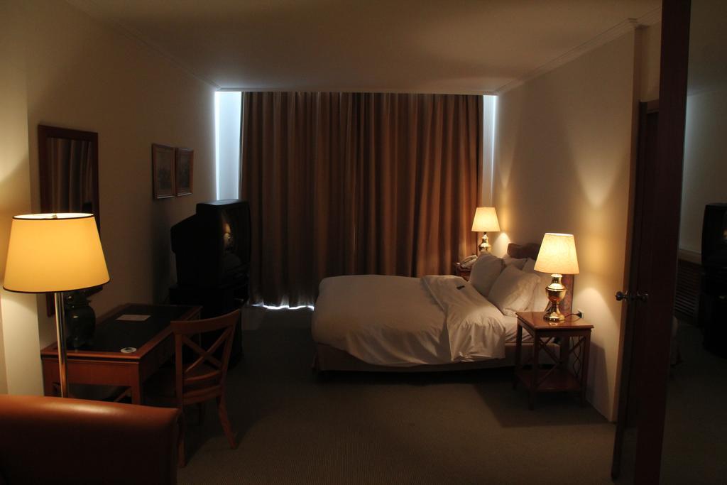 Napoleon Hotel Beirut Bagian luar foto