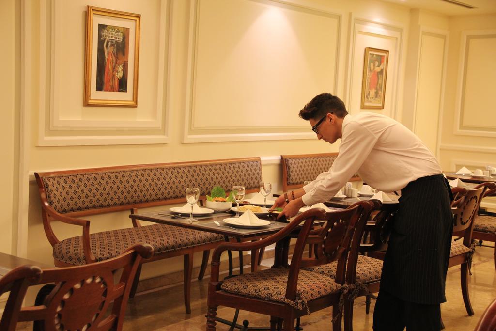 Napoleon Hotel Beirut Bagian luar foto