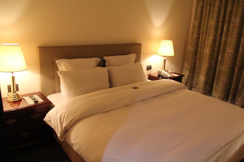 Napoleon Hotel Beirut Bagian luar foto
